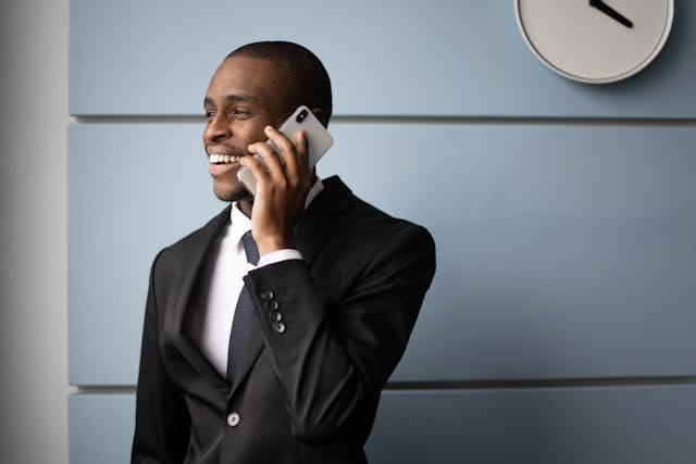 O Dia do Consultor de Vendas é comemorado em 24 de setembro. Entenda a importância dessa data e o papel fundamental do consultor para o crescimento das empresas.